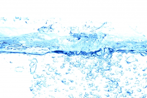 サントリー 水