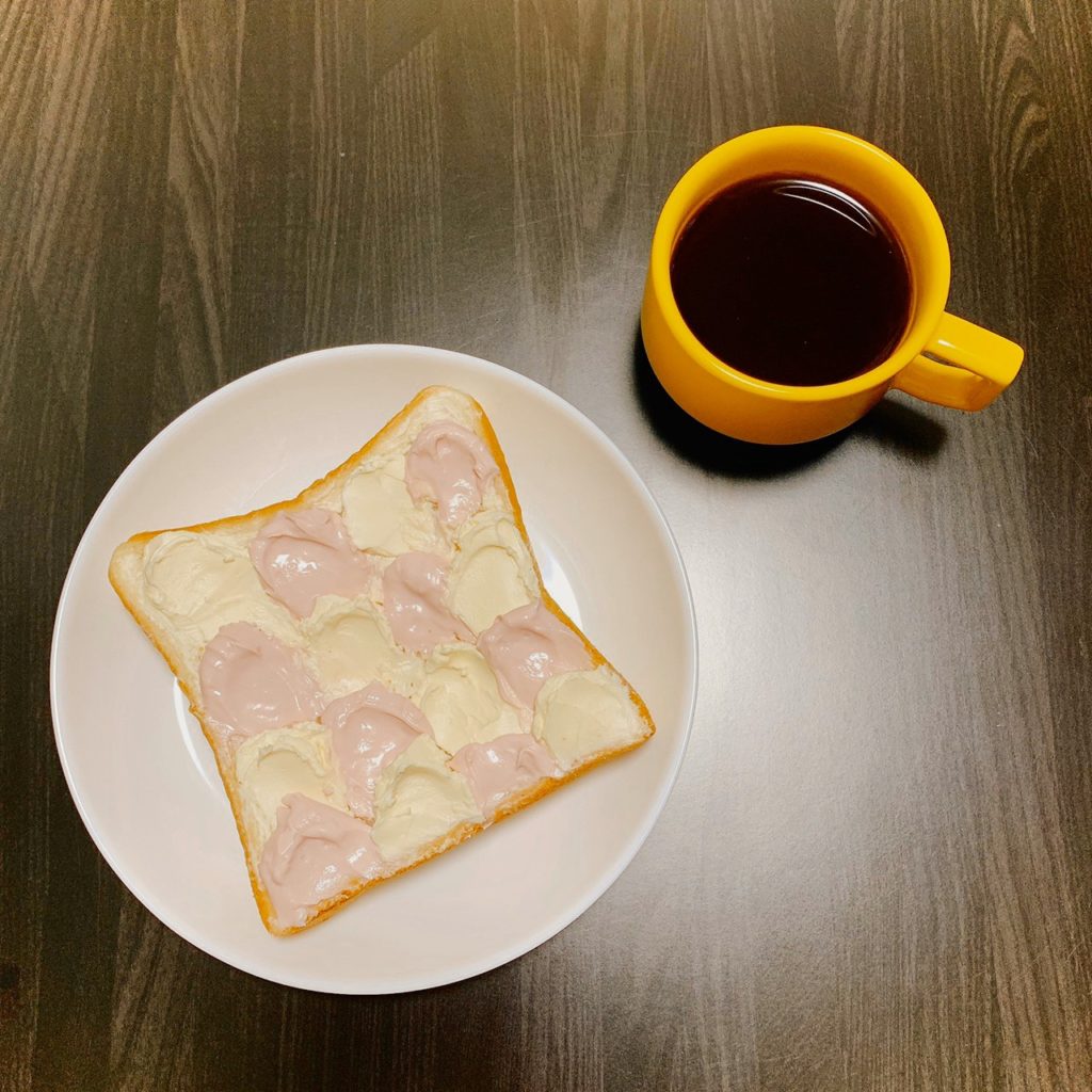 ウェーブトースト 白とピンク